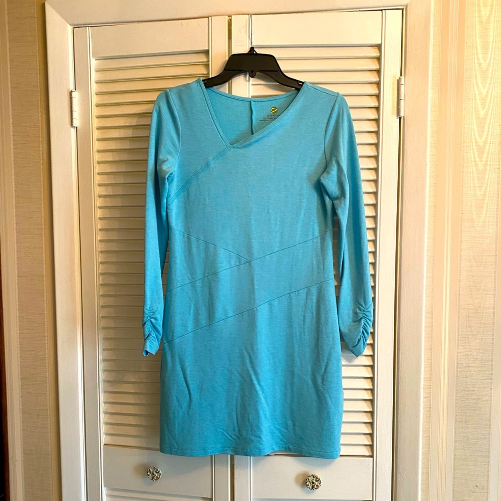 Dakini athleisure dress size S EUC